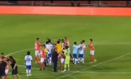 Waduh, Asisten Pelatih Persib Bandung Ini Terlibat Perselisihan dengan Pemain Bali United
