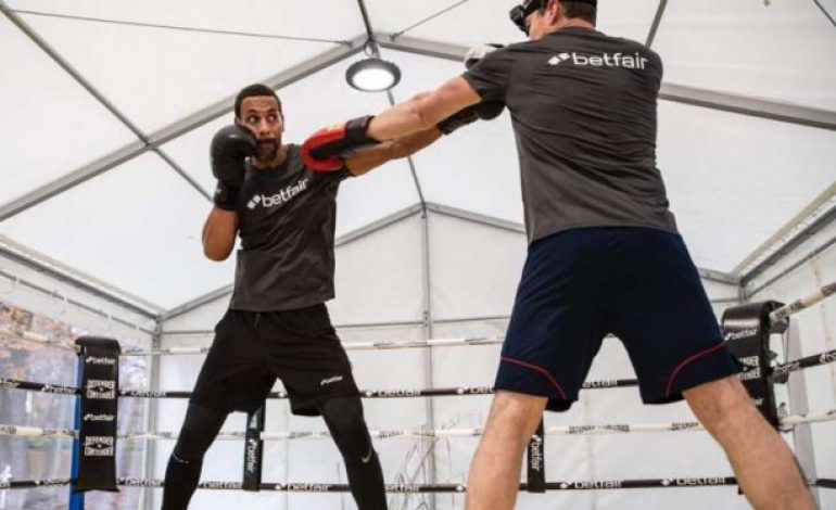 Lucu, Rio Ferdinand Pensiun dari Tinju Tanpa Bertanding