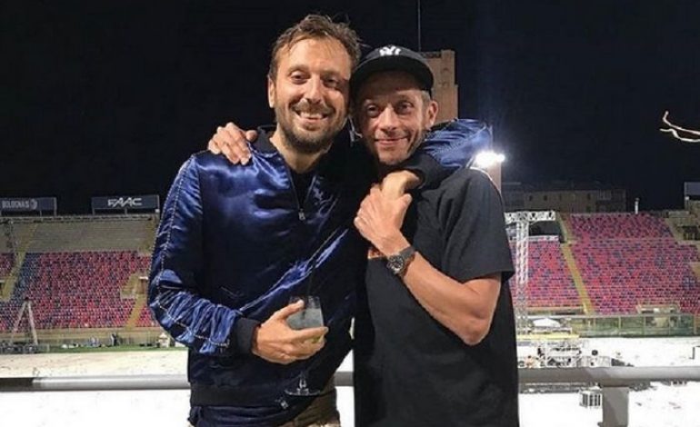 Tertangkap Basah Sepatu Harian Valentino Rossi, Sudah Putus Kontrak dengan Nike?