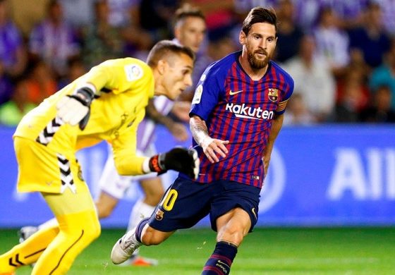 Tanda Tangan dari Lionel Messi Bikin Satu Pendukung Berlinang Air Mata