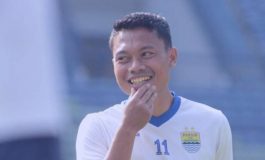 Buat Fans Persib, Coba Lihat Hobi Unik Dedi 'Dado' Kusnandar Ini