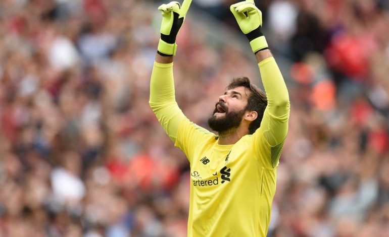 Kebahagiaan Kiper Liverpool Dapat Kejutan dari Sang Istri