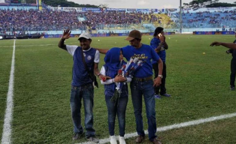 Arema Vs Persebaya Tak Sepenuhnya Panas, Ada Juga Sisi Romantisnya