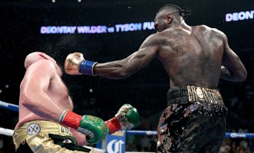 Ajaib! Dua Kali Cium Kanvas, Fury Imbangi Wilder