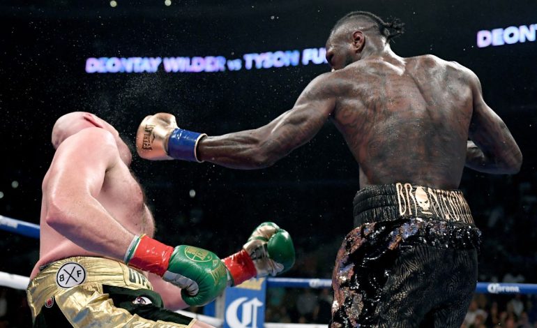 Ajaib! Dua Kali Cium Kanvas, Fury Imbangi Wilder