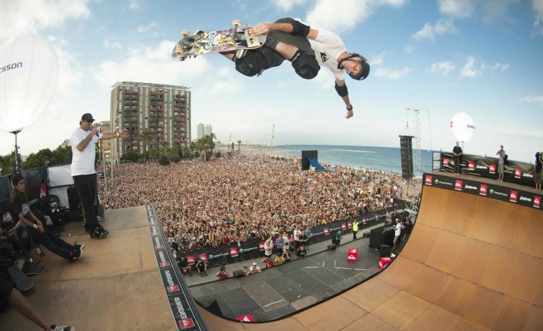 Riwayat Jatuh Bangun Tony Hawk Menekuni Olahraga Skateboard
