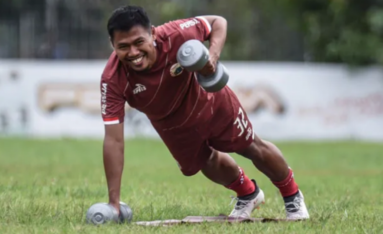 Resmi Berkostum Oranye, Tony Sucipto Ingin Bawa Persija Juara