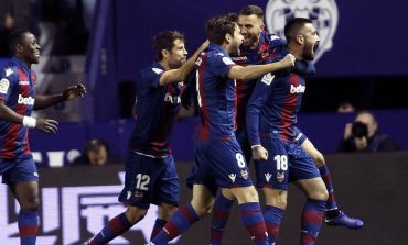 Barcelona Telan Kekalahan Perdana di Tahun Ini