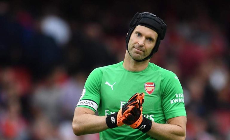 Petr Cech Resmi Umumkan Pensiun