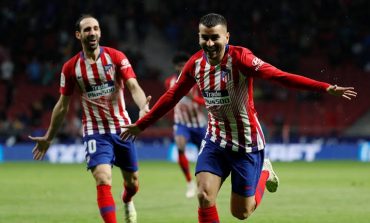 Pesta Barcelona Tertunda Usai Atletico Kalahkan Valencia