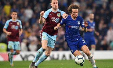 David Luiz Tuding Burnley Terapkan Sepak Bola Negatif
