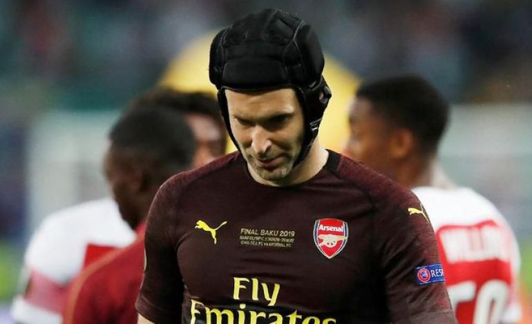 Tak Ada Trofi di Penghujung Karier Cech