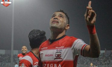 Gulung Persela di Stadion Surajaya, MU Puncaki Klasemen Liga 1
