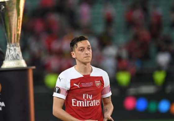 Mesut Ozil Masuk Daftar Jual Arsenal