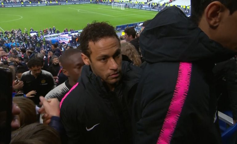 Tak Kunjung Ada Tawaran Serius, Neymar Kemungkinan Bertahan di PSG
