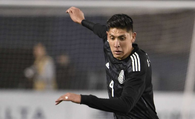 RESMI: Edson Alvarez Gabung Ajax