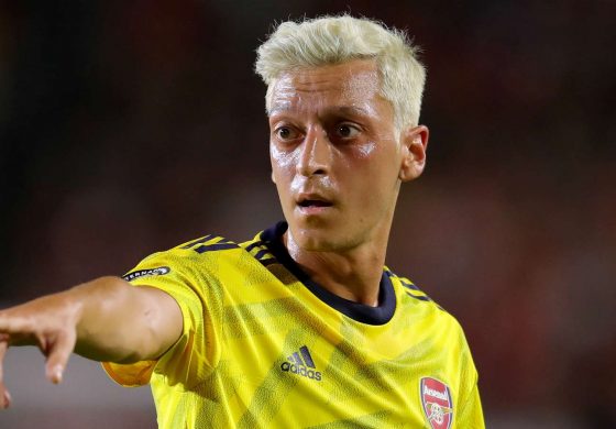 Jeremie Aliadiere: Arsenal Harus Jual Mesut Ozil