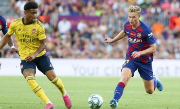 Direktur Olahraga Ajax Soroti Penampilan De Jong di Barcelona