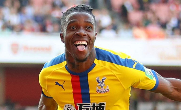 Cari Pengganti Neymar, Paris Saint-Germain Tawar Wilfried Zaha £100 Juta