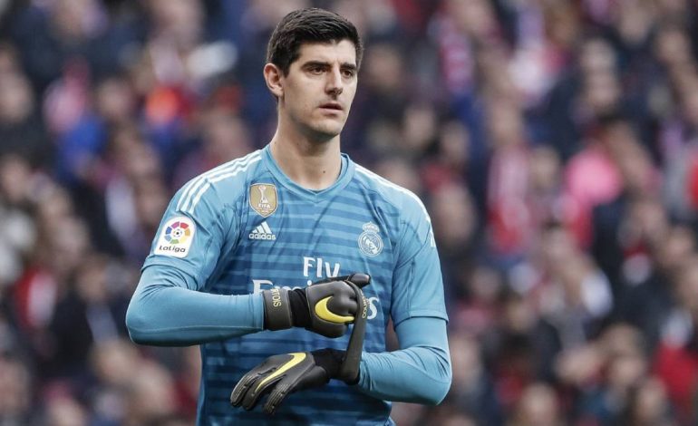 Courtois Cuek Hadapi Kritikan Fans Madrid