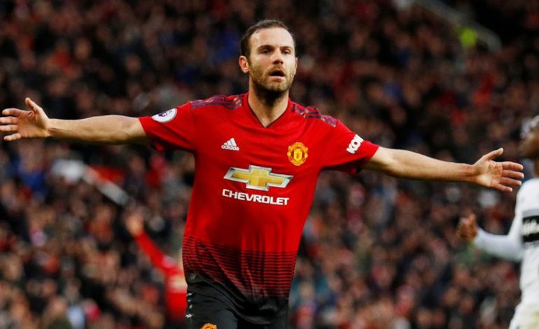 Ogah Disebut Tua, Juan Mata Optimistis Masih Berguna untuk MU