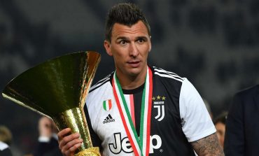 Januari, Manchester United Coba Boyong Mario Mandzukic