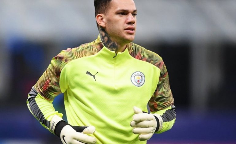 Cedera, Ederson Diragukan Tampil saat Liverpool vs Man City