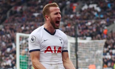 Debut Mourinho, Tottenham Kandaskan West Ham United