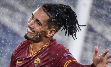 Disingkirkan Manchester United, Smalling Justru Miliki Catatan Lebih Baik ketimbang Lingard