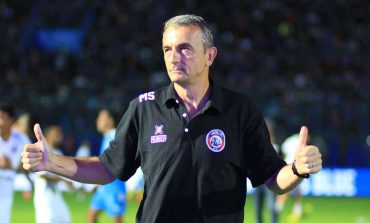 Tiga Besar Nyaris Melayang, Masa Depan Milomir Seslija di Arema Tak Aman