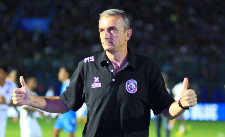 Tiga Besar Nyaris Melayang, Masa Depan Milomir Seslija di Arema Tak Aman