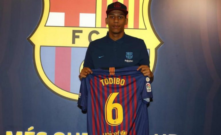 Bek Barcelona Ini Masuk Radar Manchester United