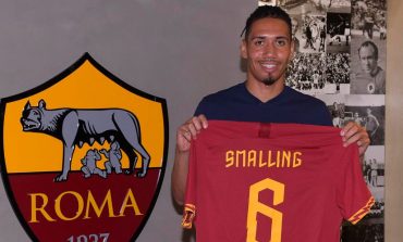 MU Siap Lepas Smalling, Kuncinya Koulibaly