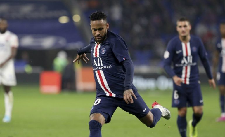 Neymar Bantah Sengaja Langgar Aturan Social Distancing