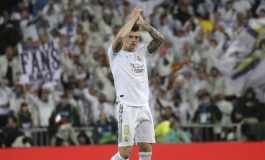 Curhatan Toni Kroos Dalam Masa Karantina: Gonta-Ganti Gaya Rambut & Timbun Banyak Tisu Toilet