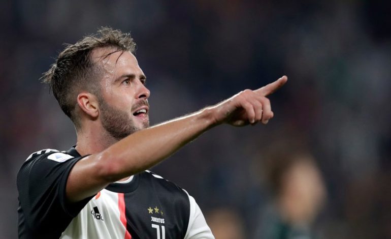 Barcelona Sudah Capai Kesepakatan dengan Miralem Pjanic