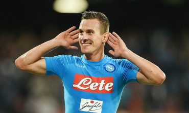 Juventus Masih Memburu Striker Napoli Arkadiusz Milik