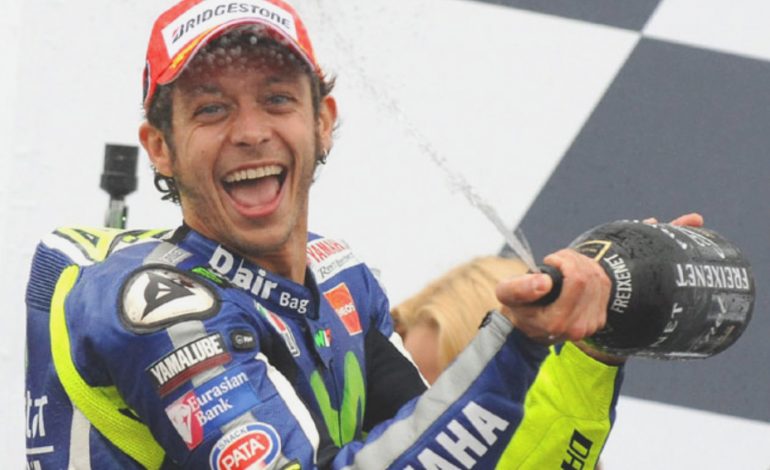 Pembalap Legendaris Sarankan Valentino Rossi Jangan Pensiun Dahulu