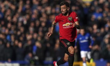 Loh, Duet Bruno Fernandes - Paul Pogba Batal Terlaksana Saat Melawan Tottenham?