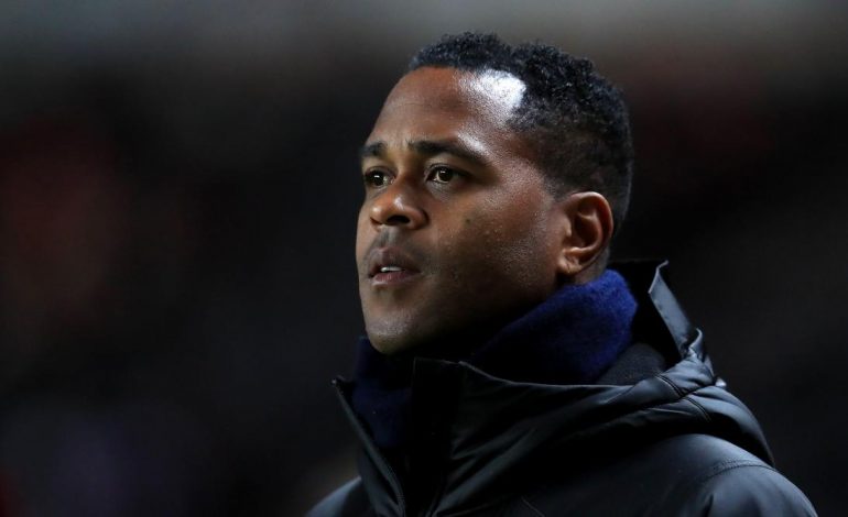 Skuat Barcelona Minta Patrick Kluivert Gantikan Quique Setien