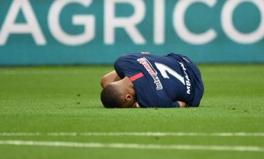 Dapat Tekel Horor, Mbappe Terancam Absen Lawan Atalanta di Liga Champions