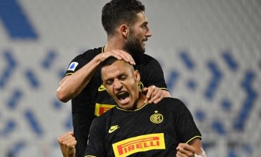 MU Tolak Permintaan Perpanjangan Masa Pinjam Alexis Sanchez dan Chris Smalling, Mengapa?