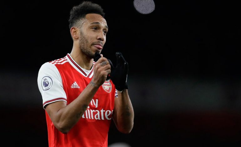 Aubameyang Geram Wasit tak Gunakan VAR Dalam Insiden Tekel Trent Alexander-Arnold Pada Saka