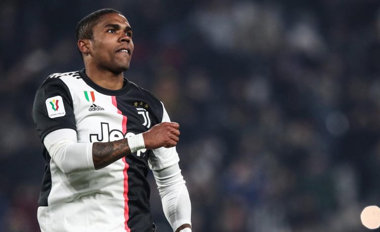 Arsenal dan Juventus Berniat Barter Alexandre Lacazette dengan Douglas Costa