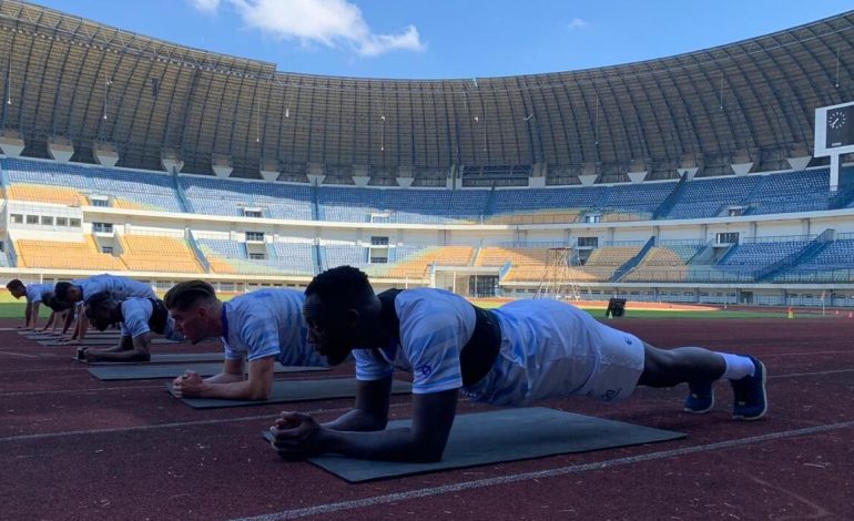 Geoffrey Castilion Kembali Berlatih bersama Persib