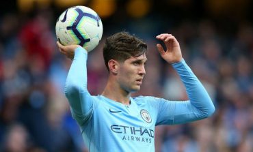 Chelsea Pertimbangkan Rekrut John Stones