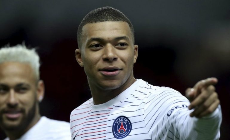 Neymar dan Mbappe, Dua Bintang yang Dipaksa Kembali Menginjak Tanah