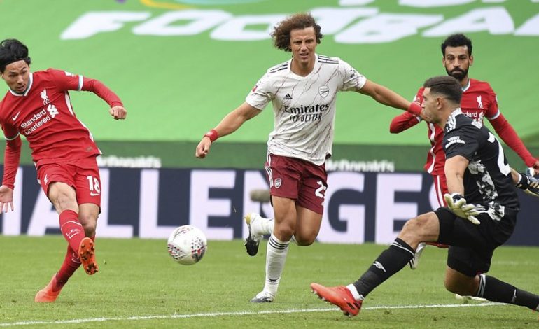 Tampil Apik Lawan Arsenal, Minamino Dapat Acungan Jempol dari Van Dijk