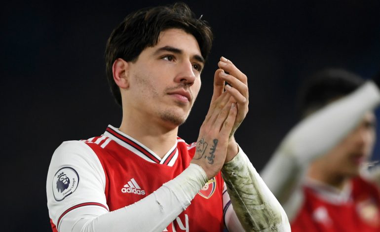 PSG Siapkan Rp490 Miliar untuk Boyong Hector Bellerin dari Arsenal