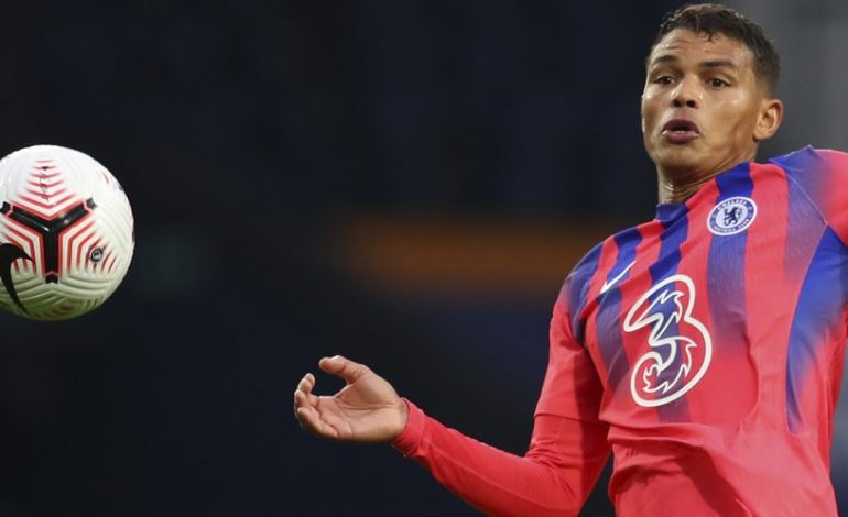 Usai Melakukan Blunder Fatal, Thiago Silva Akhirnya Muncul ke Permukaan